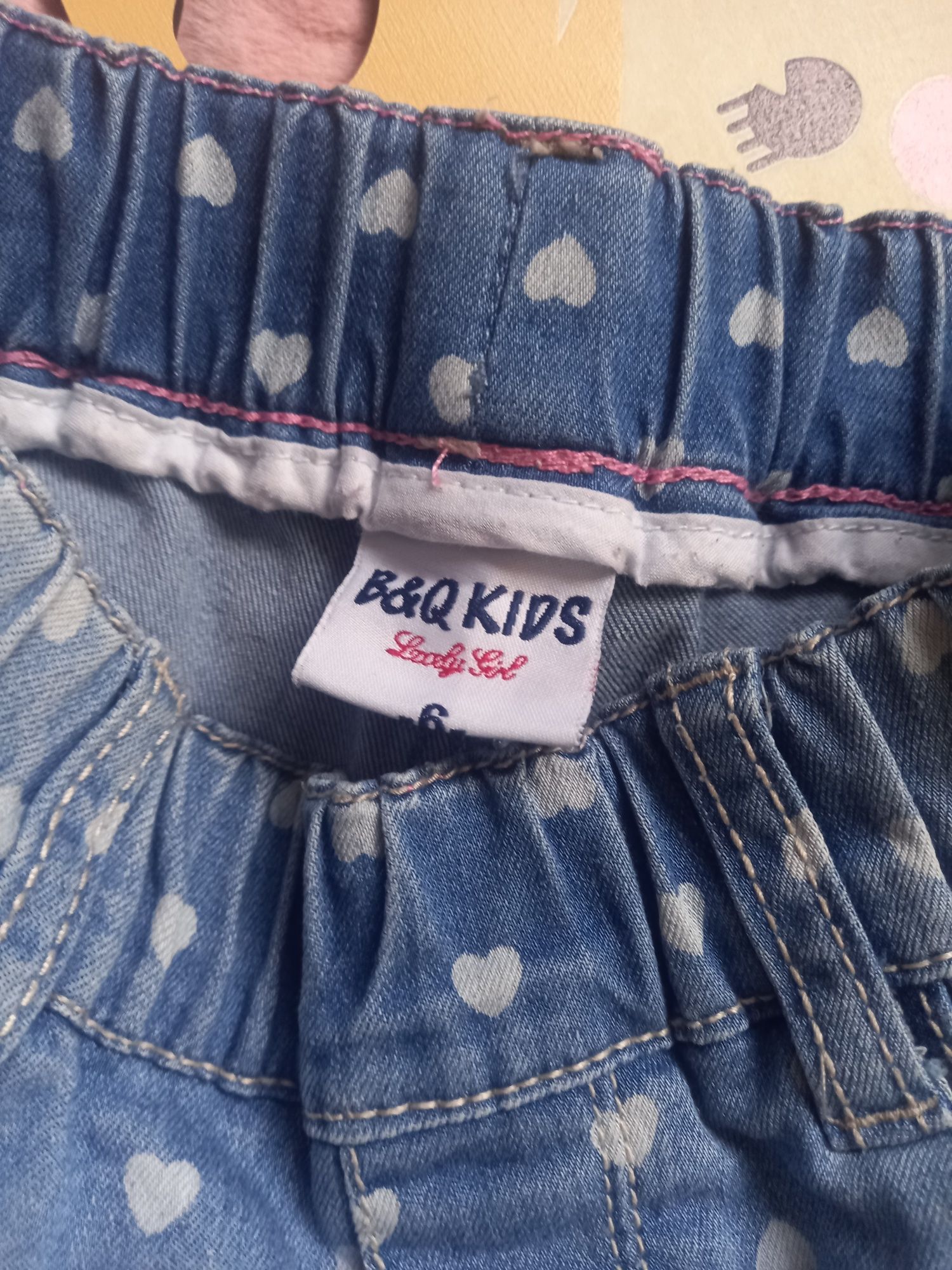Przepiękne spodnie jeansy serduszka  B&Q Kids roz 6 lat 116 cm