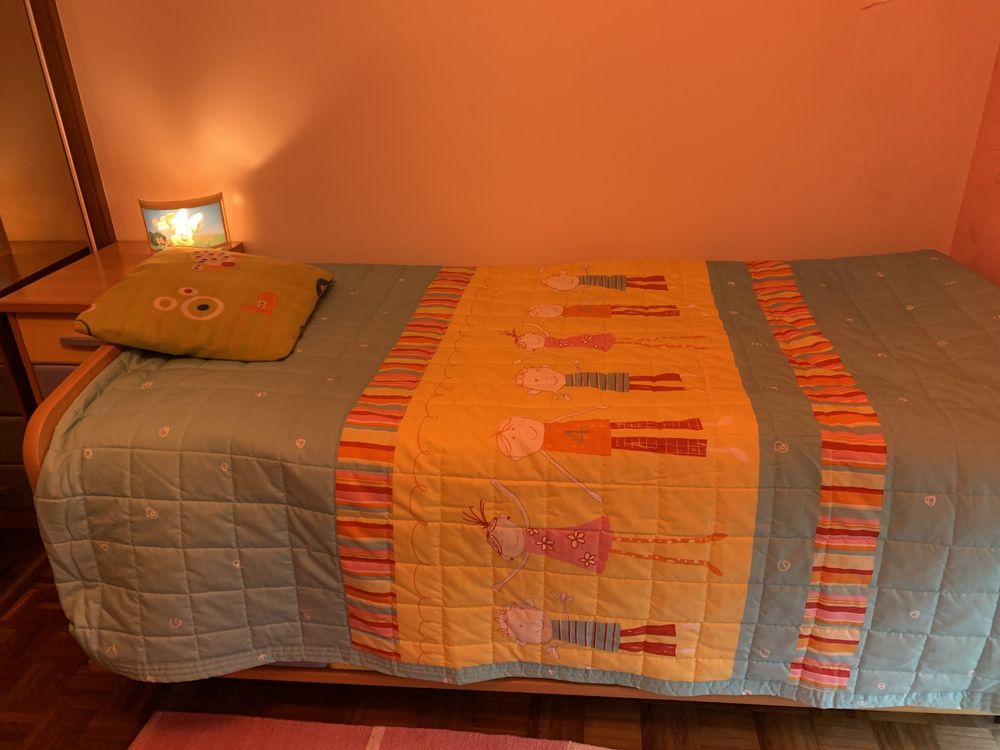 Cama de solteiro vendo