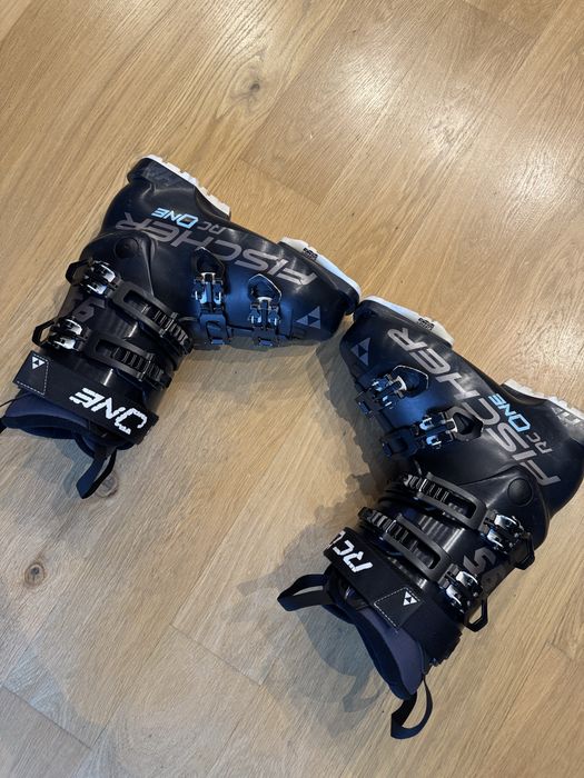 Buty narciarskie Fisher RC One 25/25,5 cm zadbane w super stanie