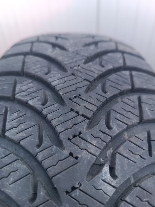 1sz Michelin Alpin A4 185/60R15 2017r