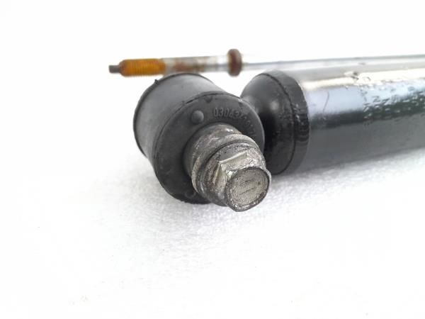 Amortecedor trás direito TOYOTA Yaris (_P9_)