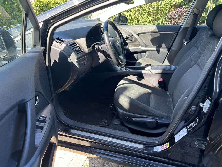 Toyota Avansis 1.8 automat uszkodzony silnik