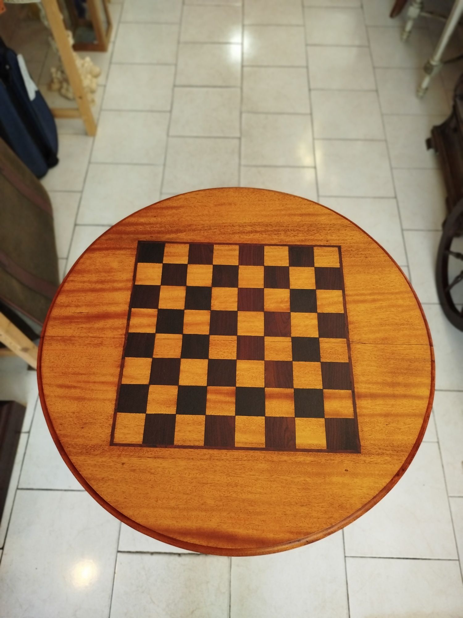 Mesinha de  jogo