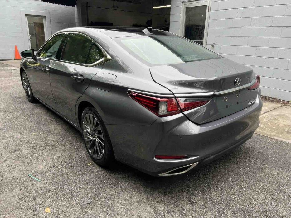 Lexus ES 350 Luxury      2019