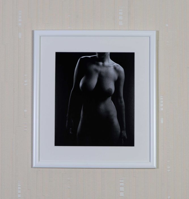 Фотография-постер для интерьера. Эротическая фотография девушки.