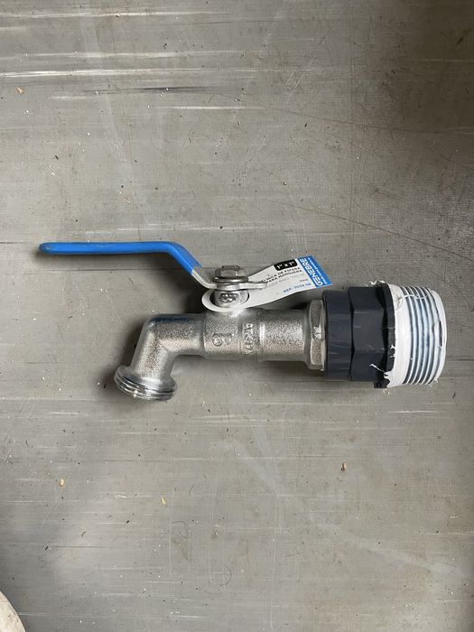 Valvula de esfera para mangueiras