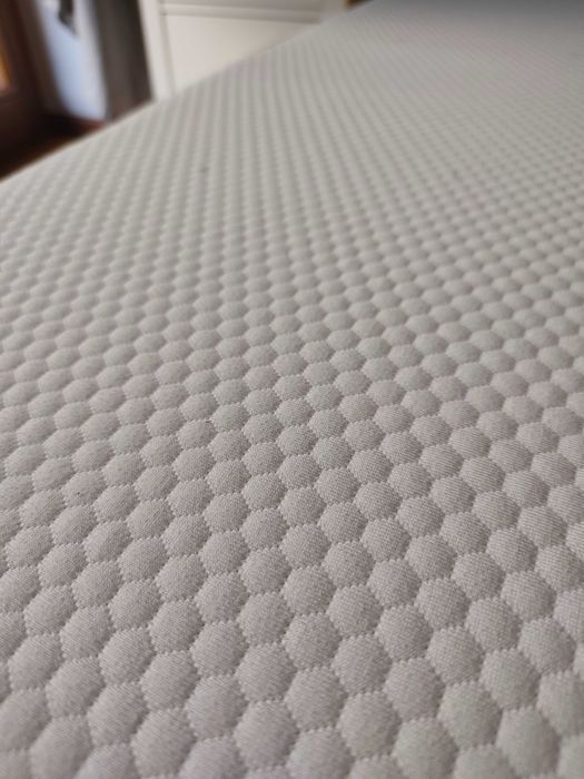 Materac piankowy 160 x 200cm znanej marki Eve Sleep Hello