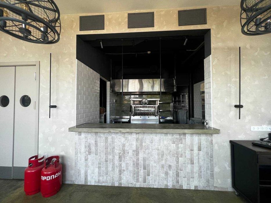 Готовый, оборудованный ресторан в Аркадии, терраса море!