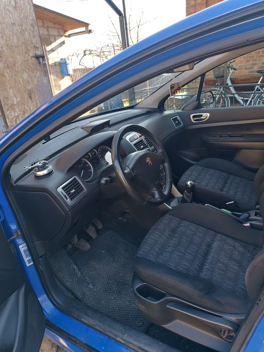 Продам власне авто Пежо 307