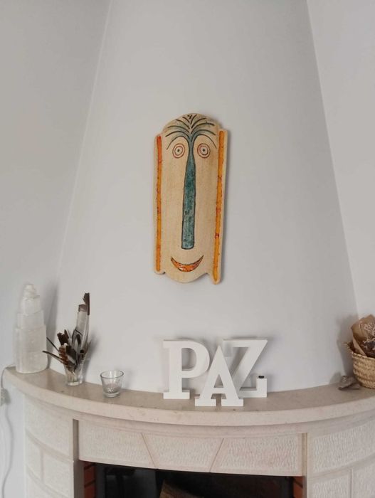 Vendo Peça de Cerâmica "Smiley" em Tons de Laranja e Azul Assinada