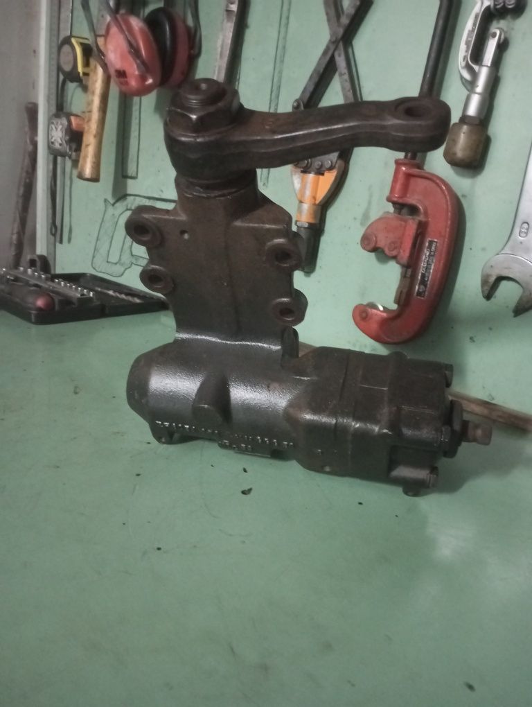 Caixa direção Terrano 2