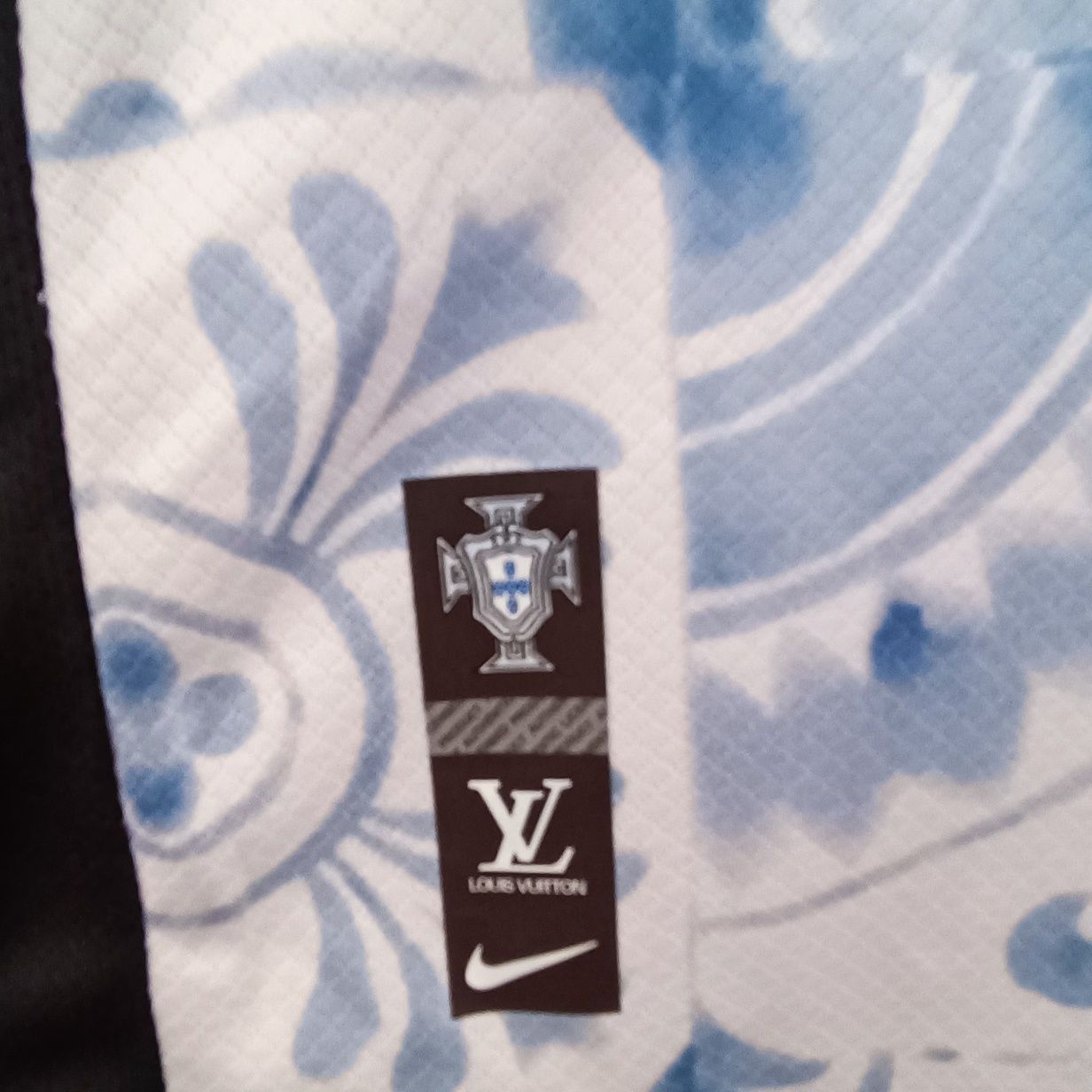 Camisola Portugal Louis Vuitton