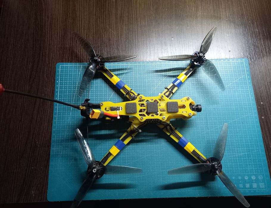 ФПВ  дрон 7 дюймів