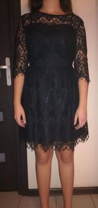 Sukienka koronkowa Reserved