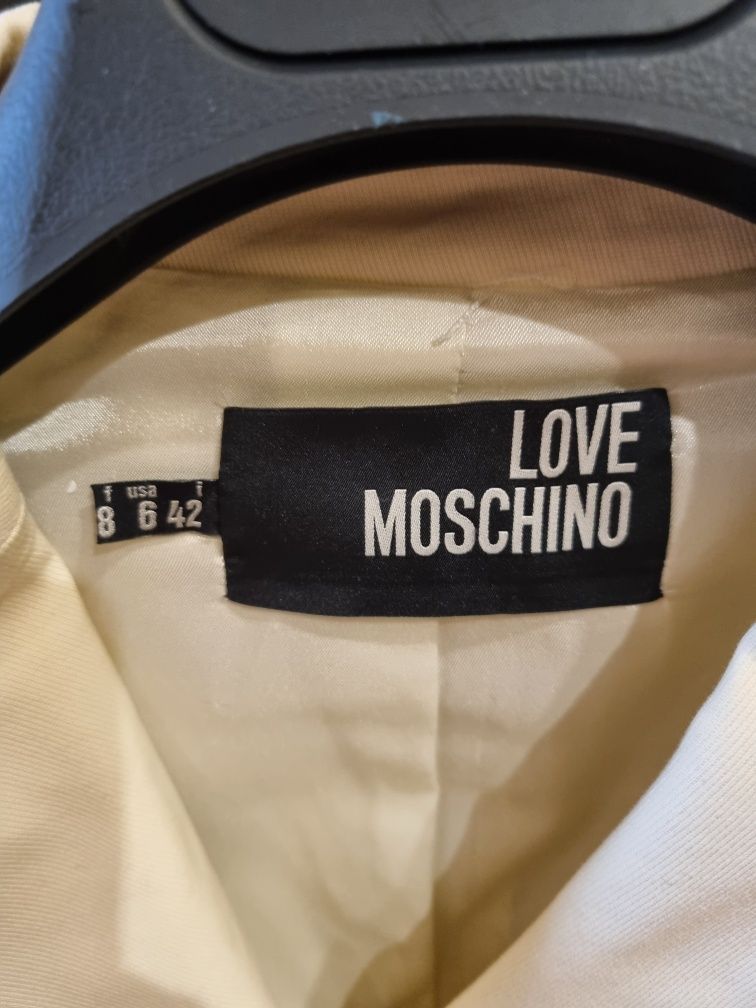 Продам  піджак love Moschino