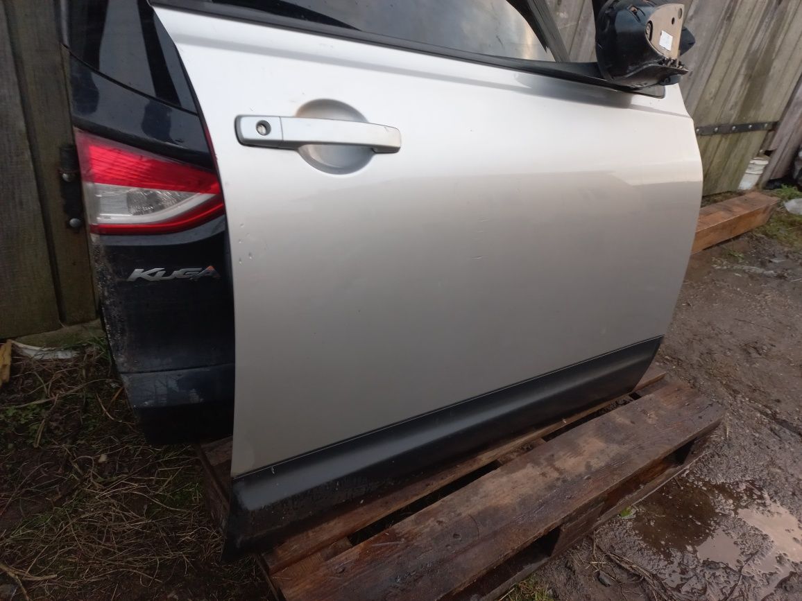 Drzwi prawe przód przednie kompletne nissan qashqai j10