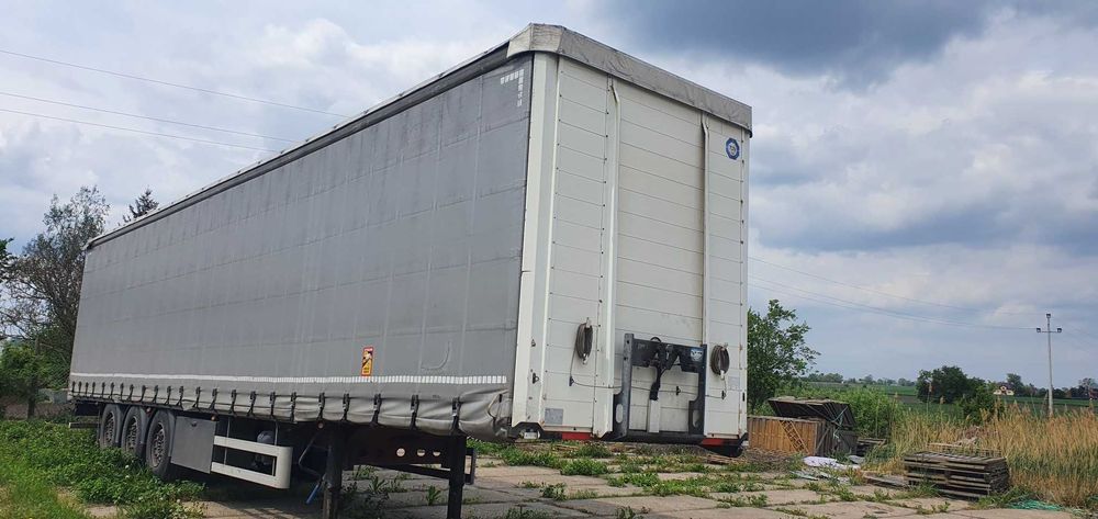 Naczepa firana Kassbohrer