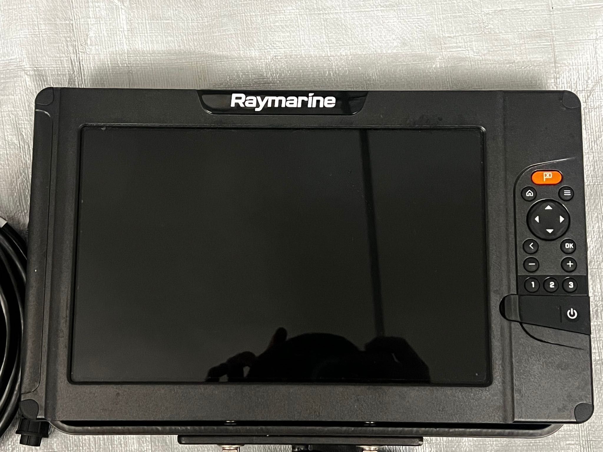 Raymarine Element 12” HV-100