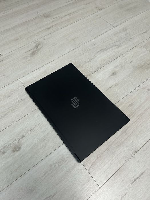 Ігровий ноутбук Maingear — i7 10875Н+ RTX 2070 8G  + 144Hz