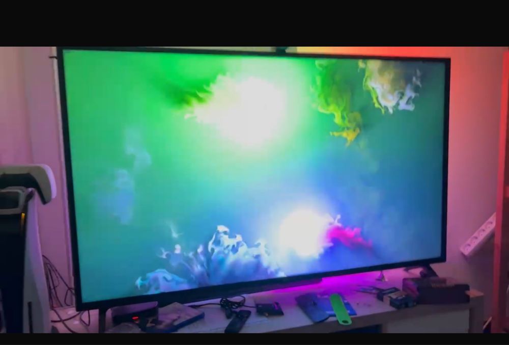 Vendo TV 55 LG, acompanha suporte para parede  e Backlight .