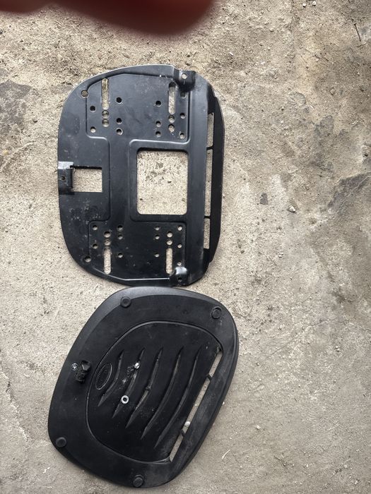 Kufer shad 48 z podstawa