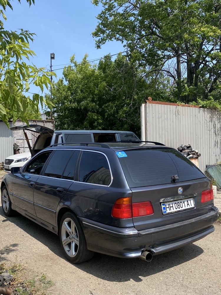 Продам BMW E39 520i Touring.