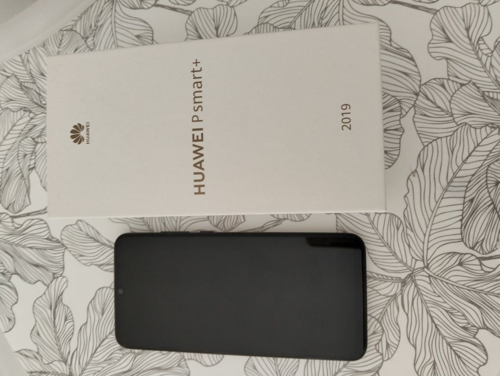 Telemóvel HUAWEI P Smart + 2019