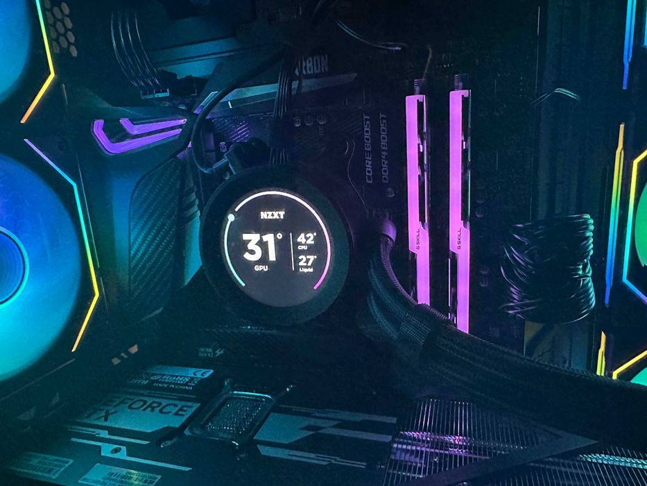 MPG X570 GAMING PRO CARBON WIFI Procesor Ryzen 7 5800x 32gb ram