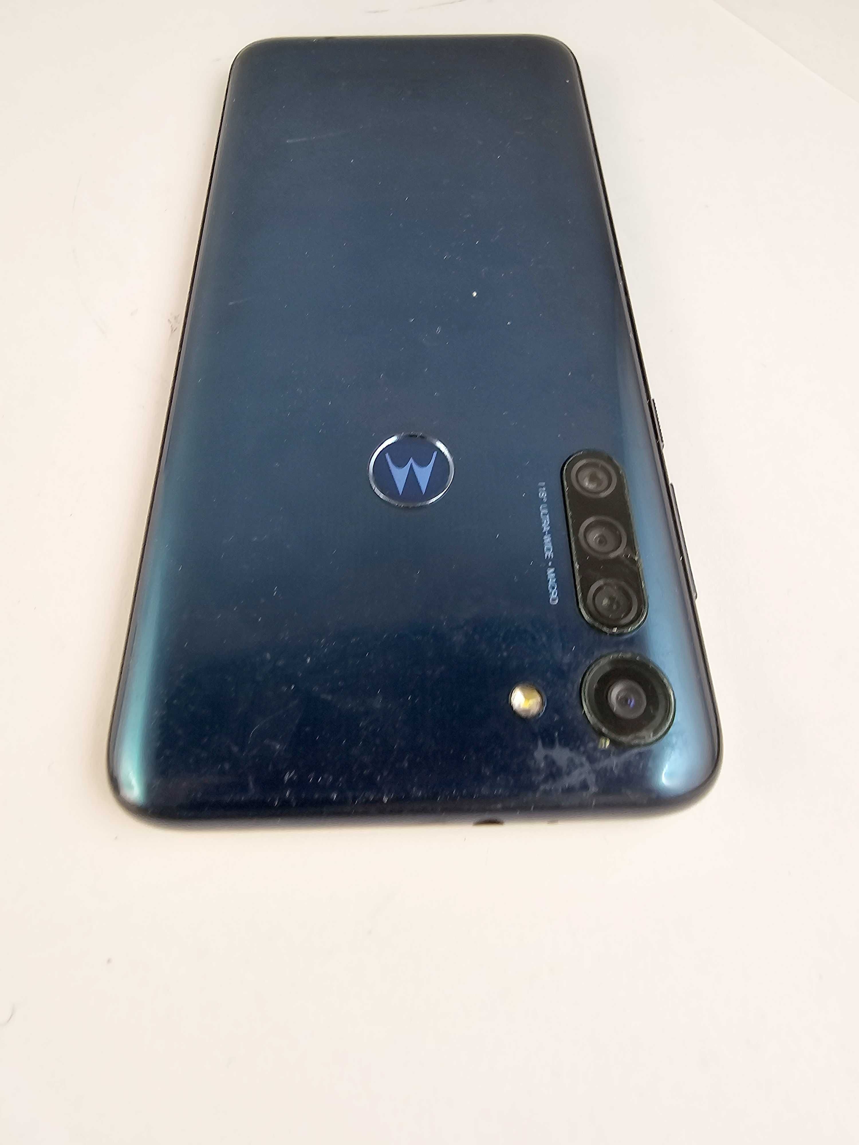 Telefon Motorola Moto G8 4/64GB Zbity