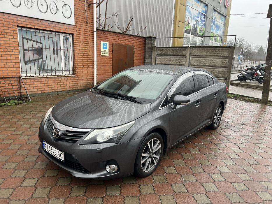 Продам Тойоту Авенсіс 2.0 АВТОМАТ не фарбована