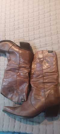 Botas Mustang castanhas