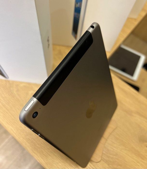 планшет iPad mini 4 128 gb Space Gray 7.9 ідеал з гарантією/для ігор