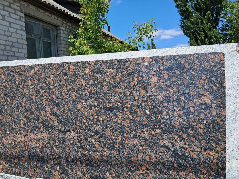 Гранітна плитка для фасаду, накривки на забор, паркан