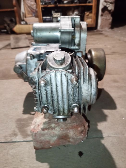 Продам двигун на альфу