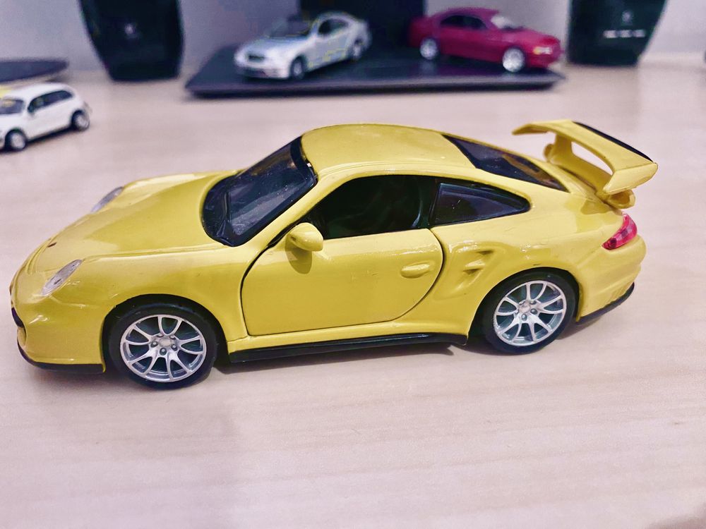 Porsche 911 GT3 | Burago 1/32