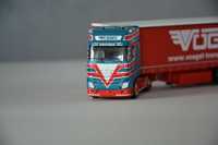 1:87 (H0) Herpa 315418 - Mercedes-Benz Actros '18 Gigaspace - Vögel