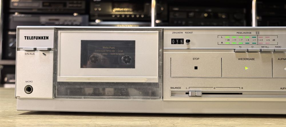 Касетний програвач Telefunken HC800