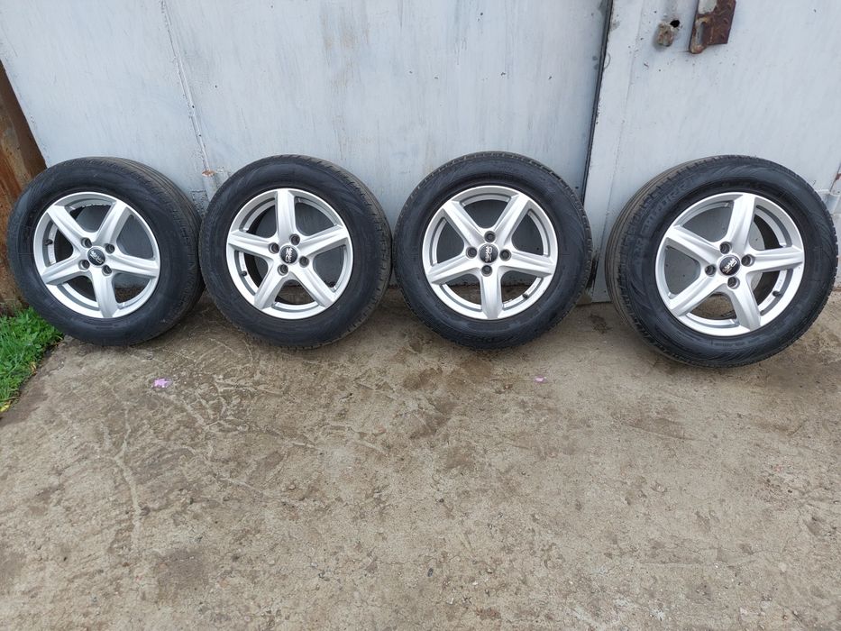 Продам комплект шини з дисками