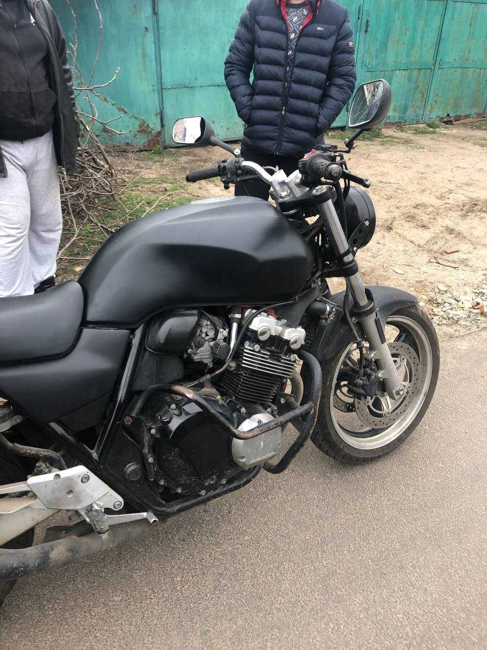 Мотоцикл Honda cb400 vtec