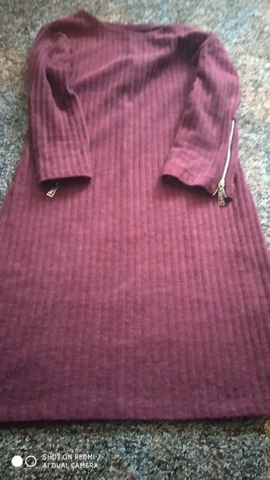 Платье бордо. Недорогое, красивое. Смотри другие объявления