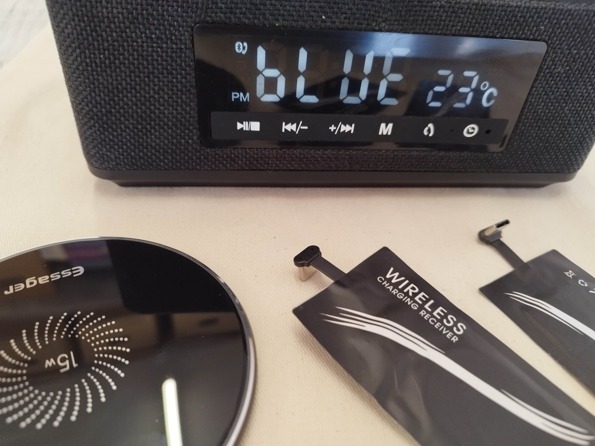radio bluetooth  ze stacją ładującą