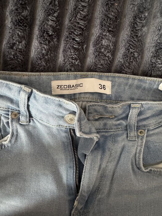 Джинси жіночі