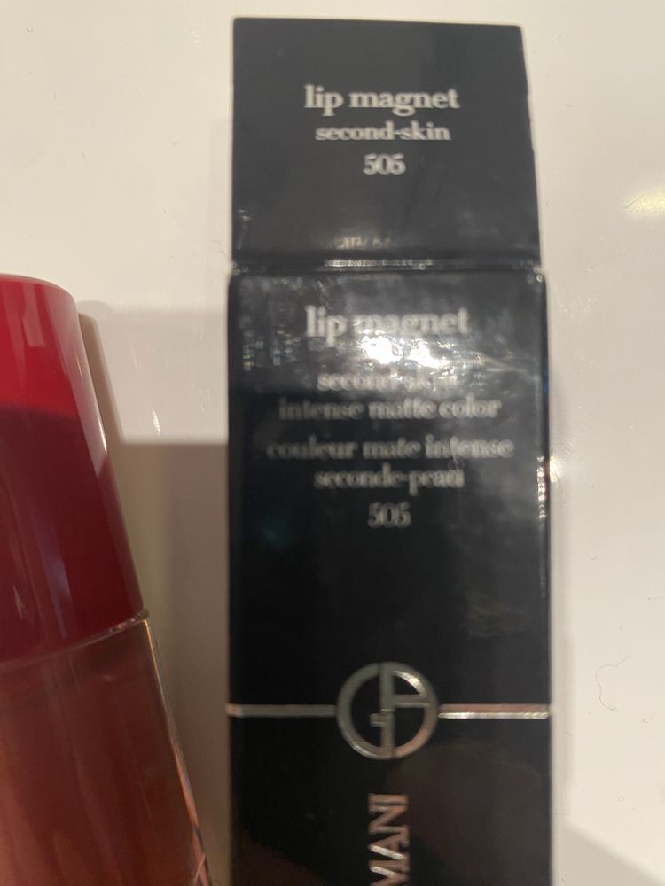 Armani lip magnet 505