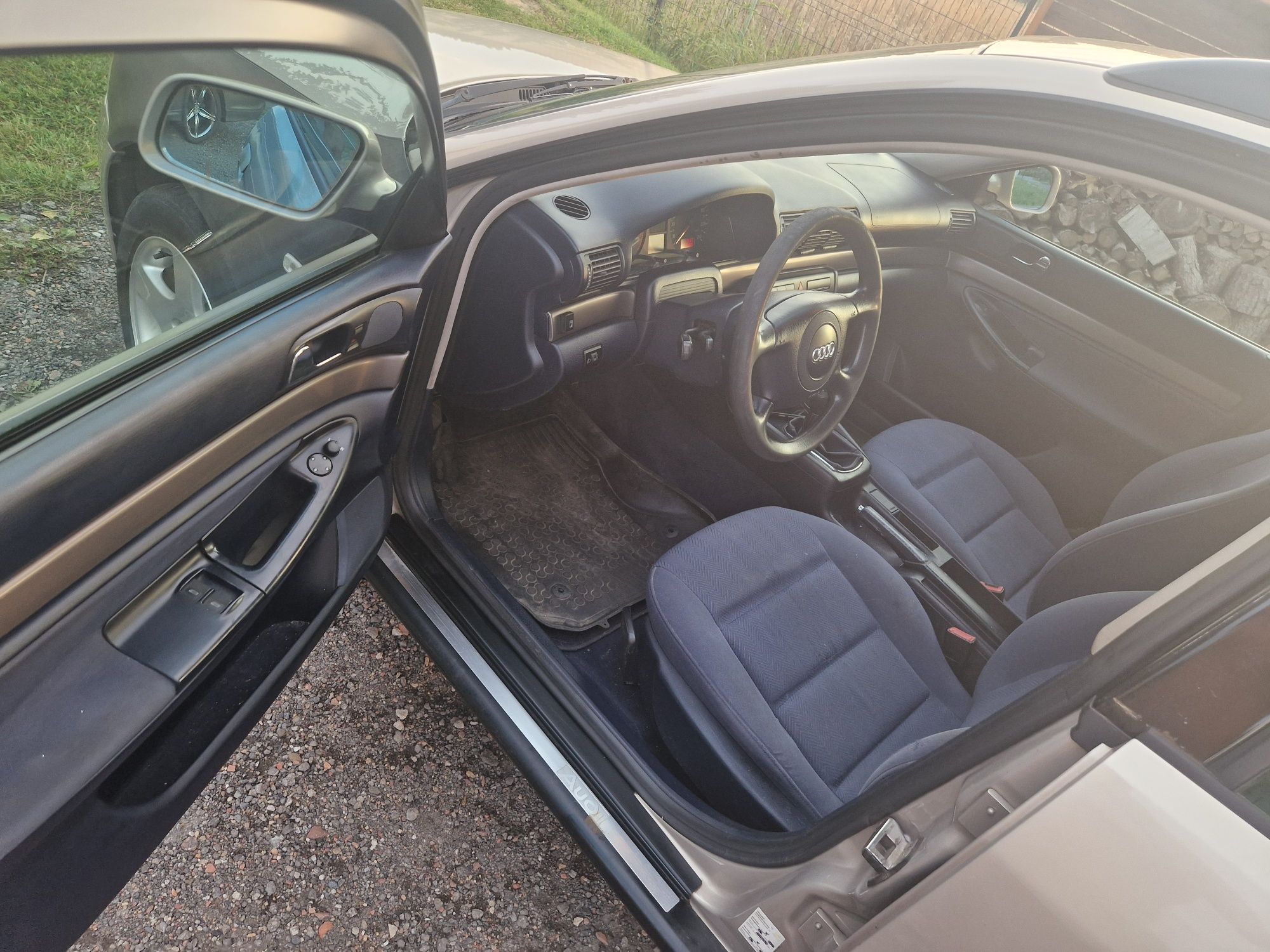 Audi A4 B5 kombi  1.6 + LPG