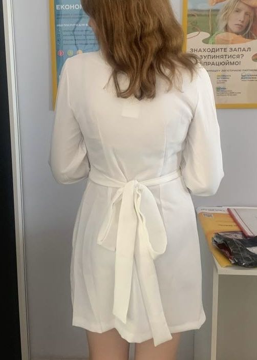 Випускне плаття біле М