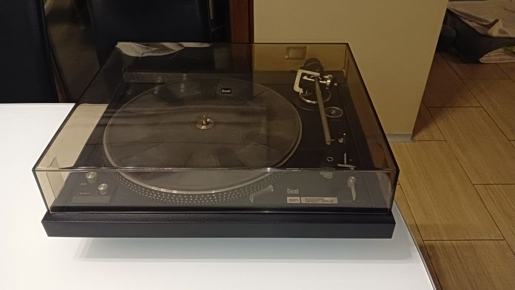 Gramofon dual 621