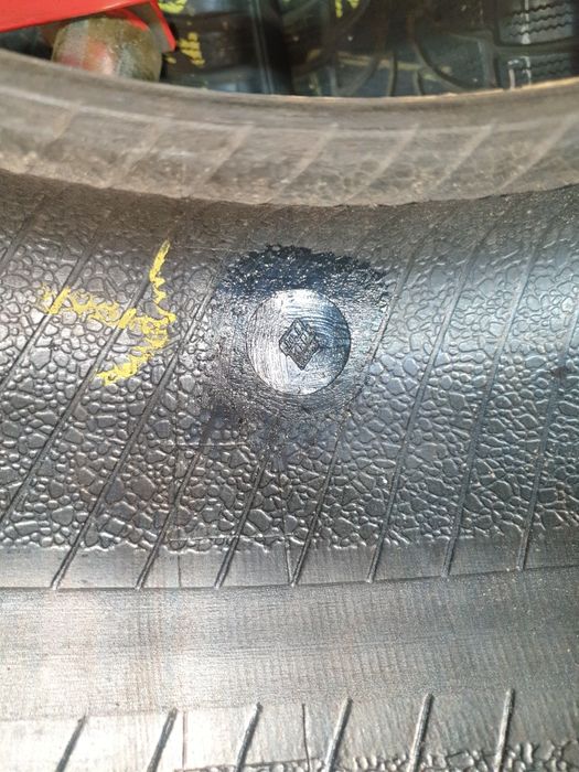 215/60R17C 109/107H  Goodyear EfficientGrip Cargo       L250/100B