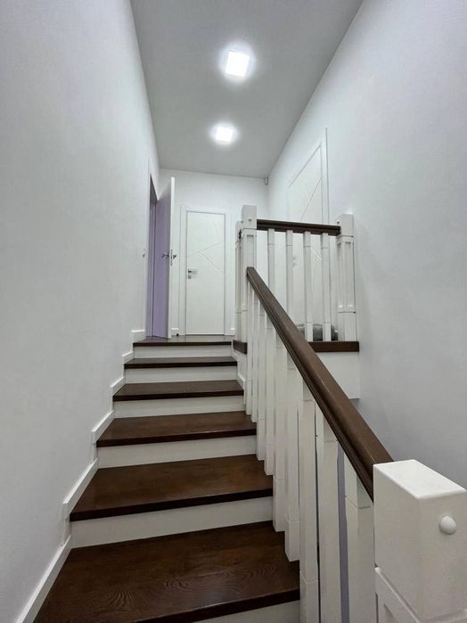 Продаж великої 3к квартири для сім'ї, з гаражем