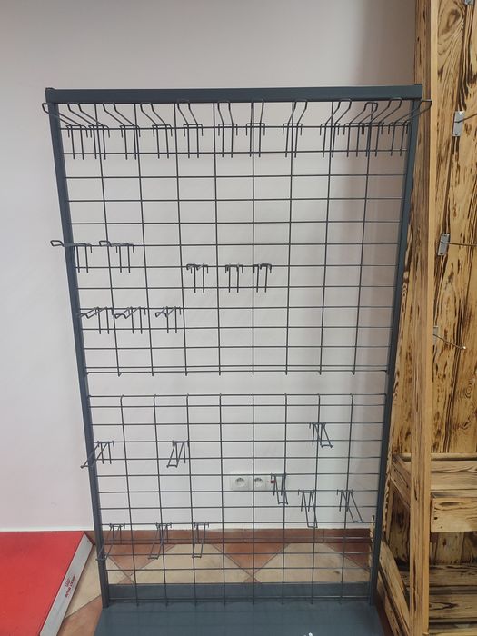 Regały sklepowe dużo wieszaków, prosty, trójkątny, obrotowy