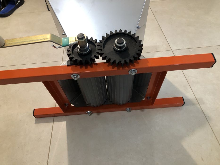 Дробилка для винограда